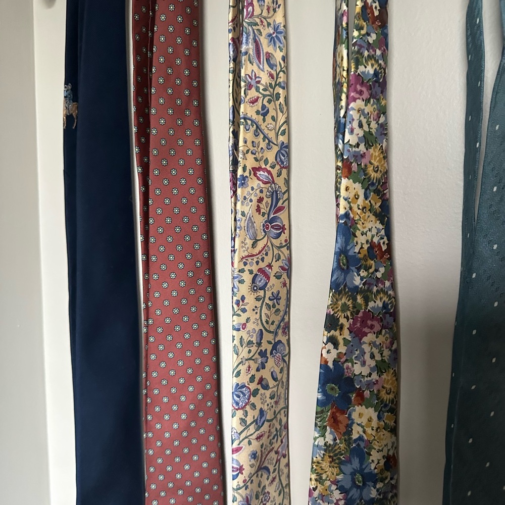 Bundle Of Assorted Patterned Ties - image 2